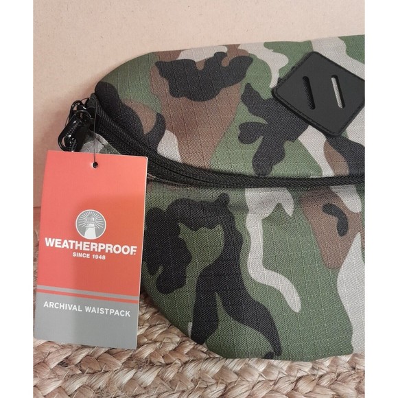Original Weatherproof Vintage Camo Waist Pack Bag Camping Hiking Everyday - Picture 2 of 11
